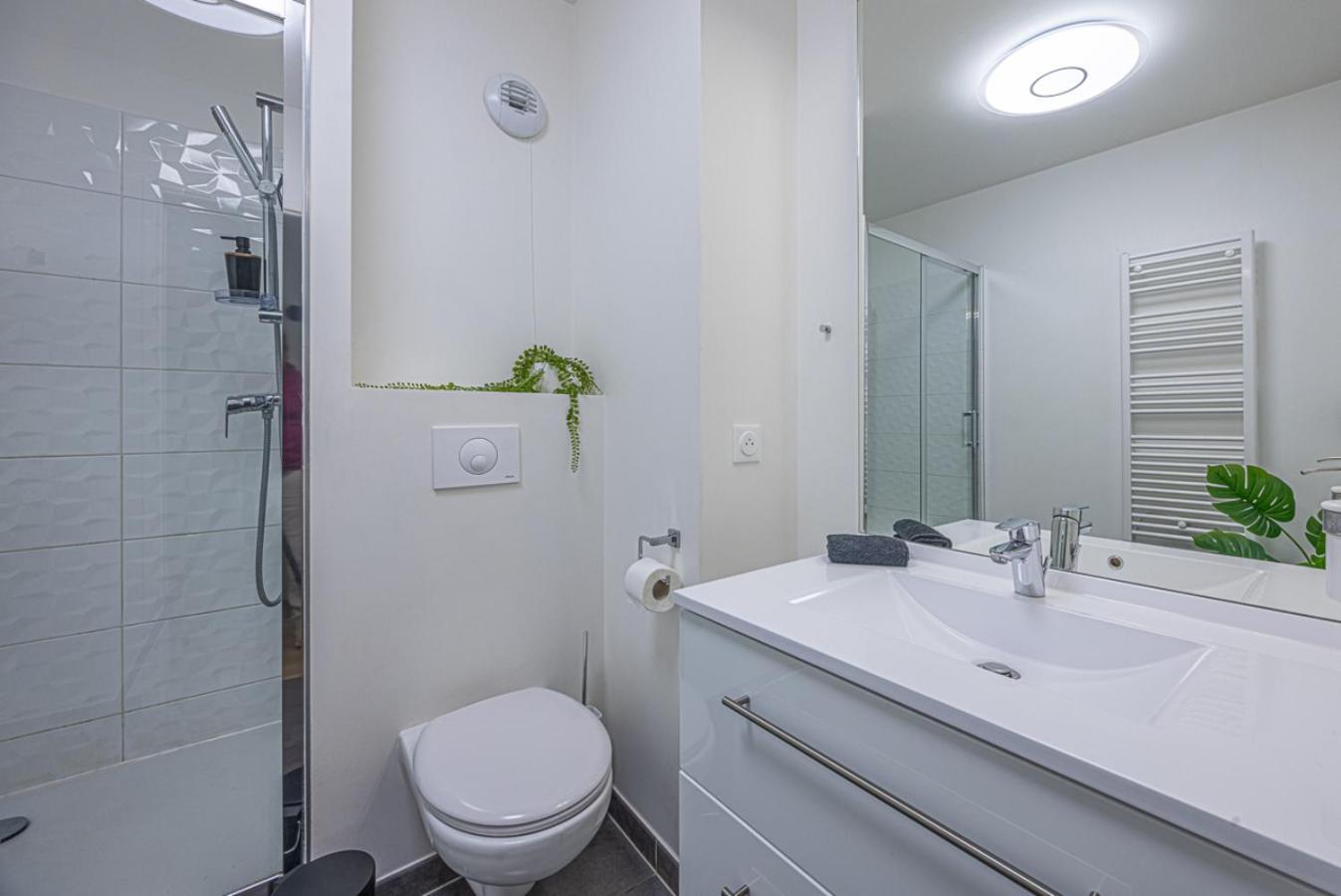 Studio Entre Paris & Disneyland Noisy-le-Grand Bagian luar foto