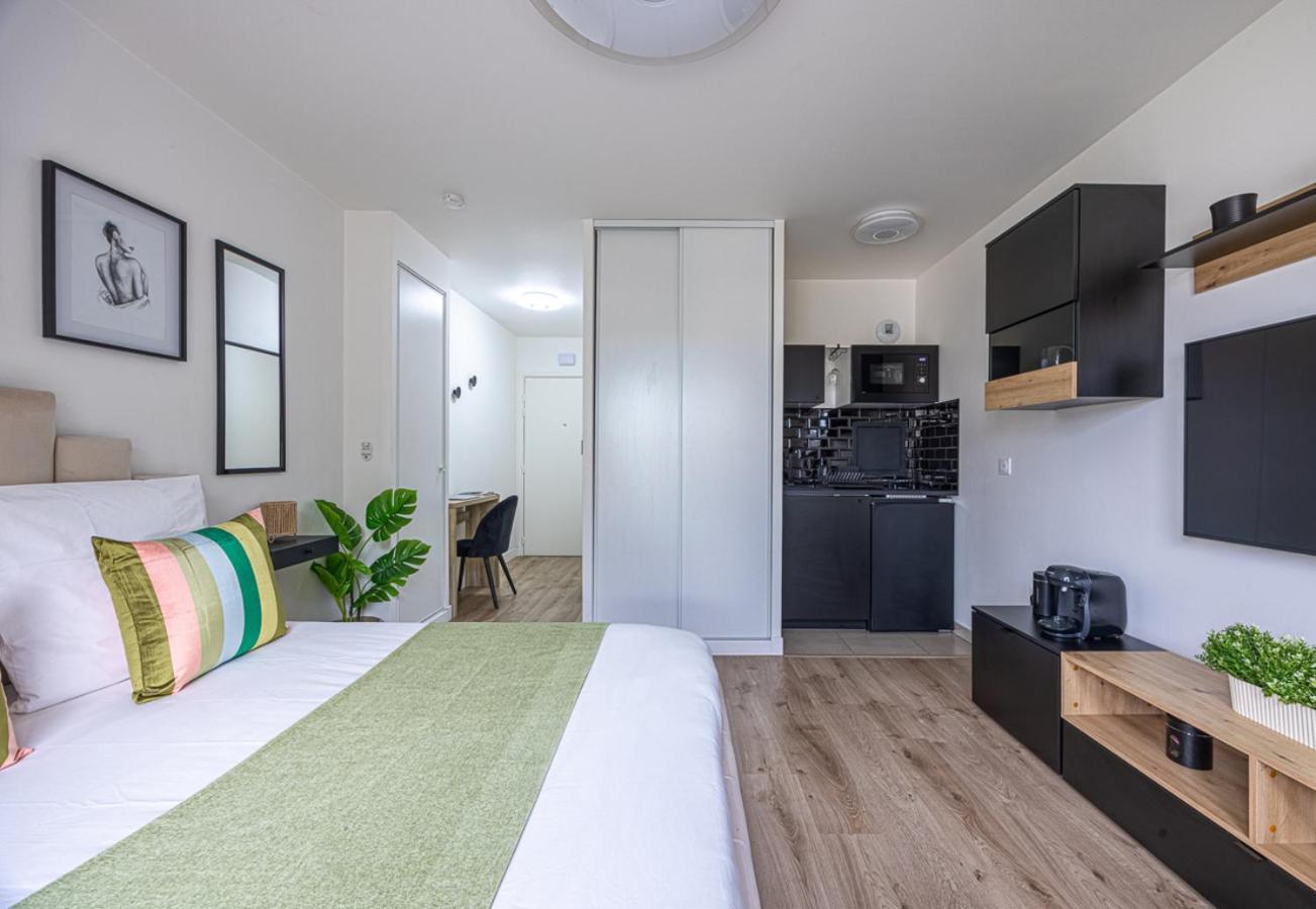 Studio Entre Paris & Disneyland Noisy-le-Grand Bagian luar foto
